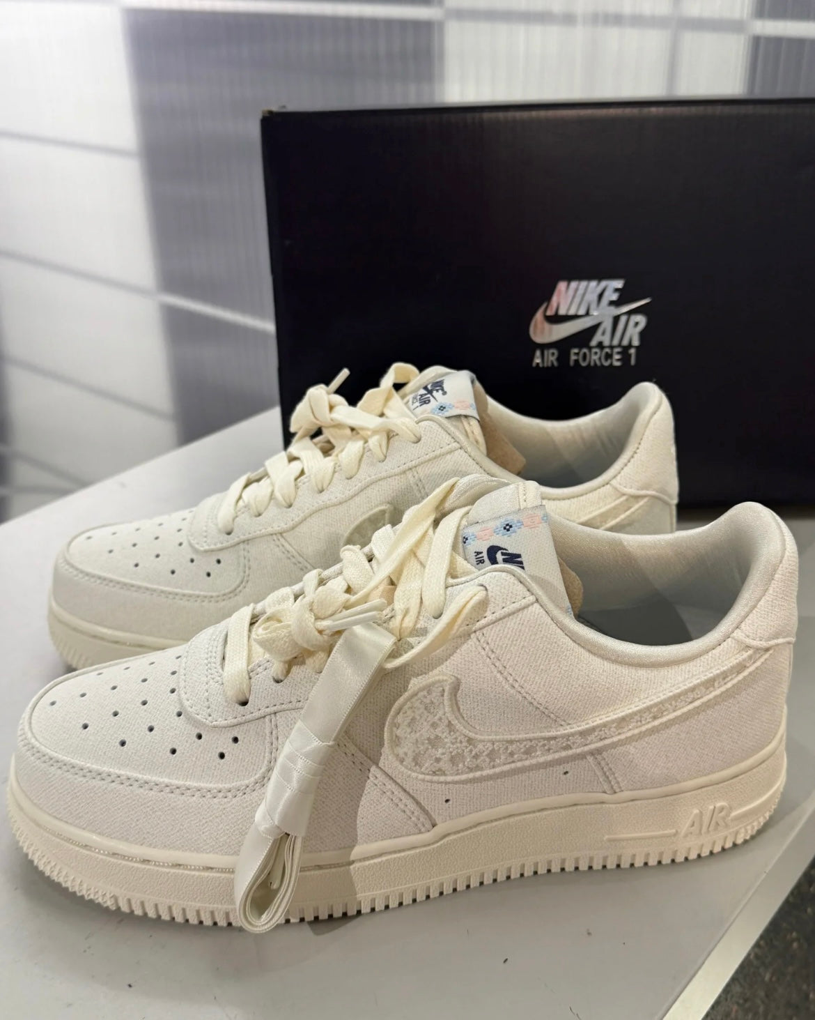 NIKE AIR FORCE 1 | CREAMY BEIGE