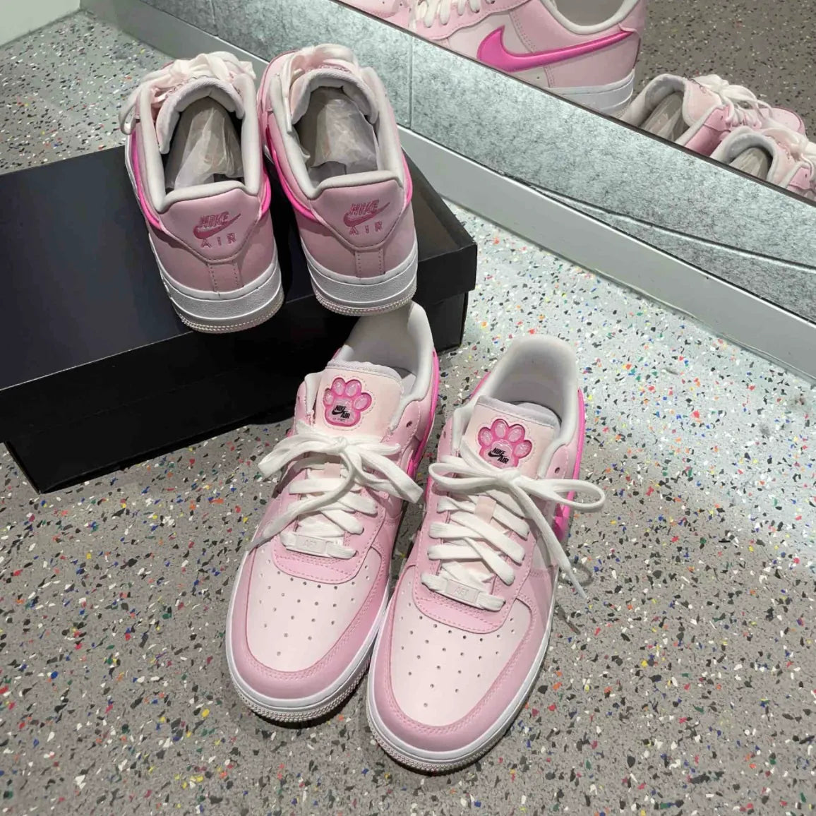 NIKE AIR FORCE 1 | BARBIE PINK