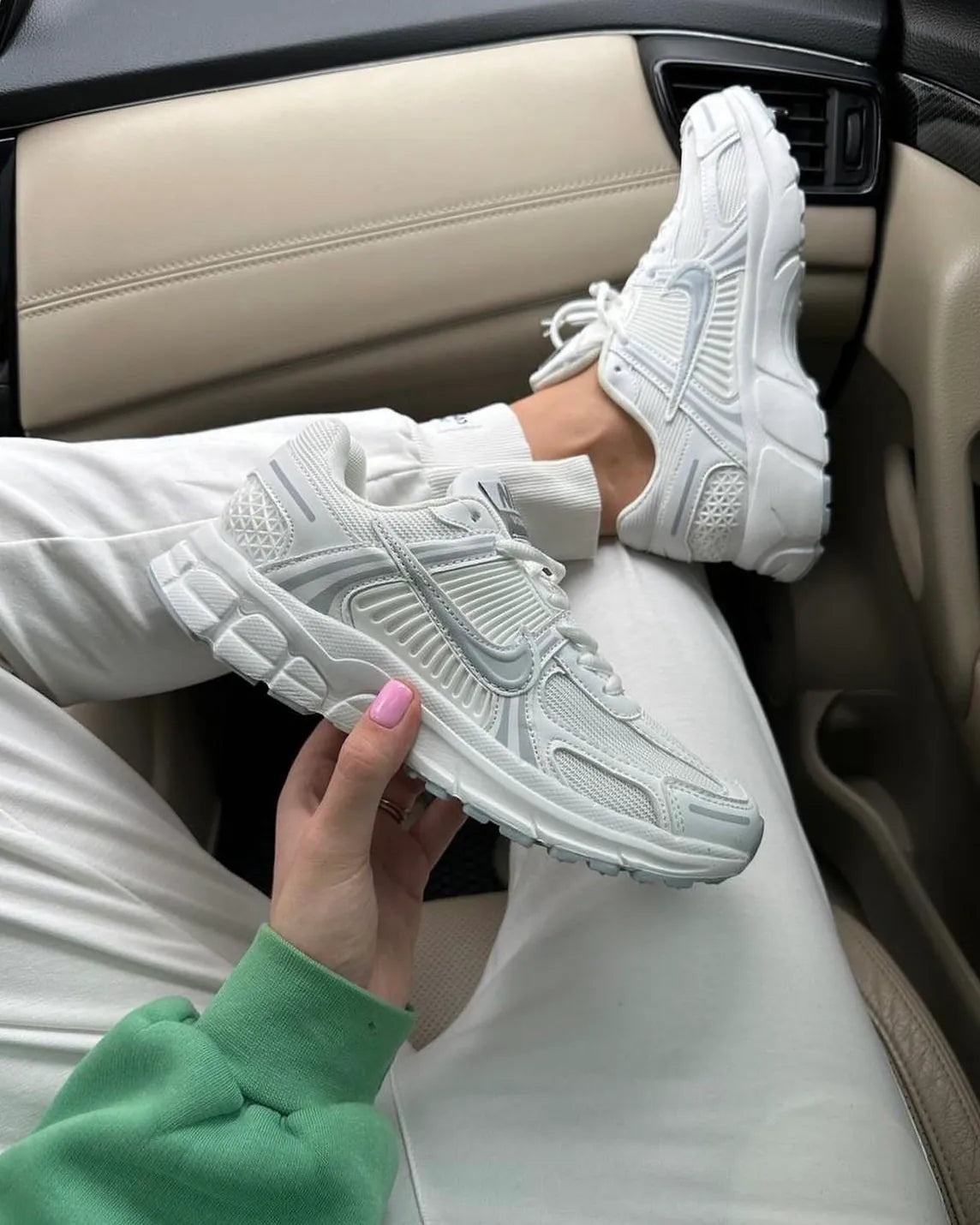 NIKE ZOOM VOMERO 5 GS | WHITE ANGEL
