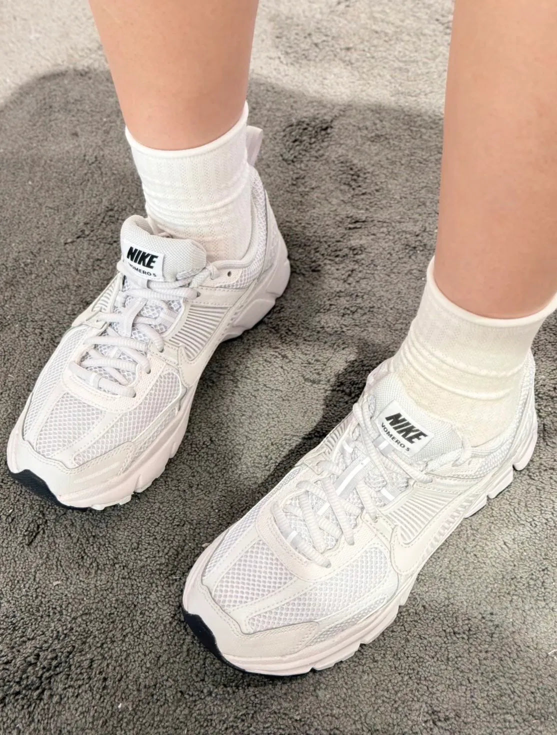 NIKE ZOOM VOMERO 5 GS | WHITE ANGEL