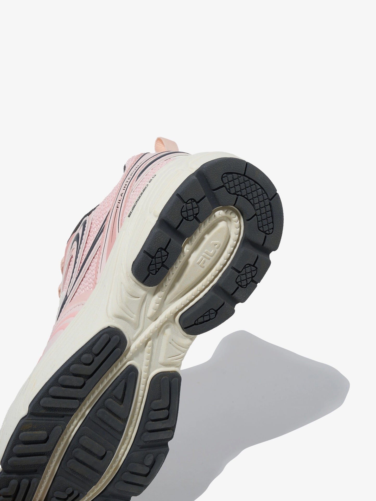 FILA INTERUN | SAKURA PINK BLACK
