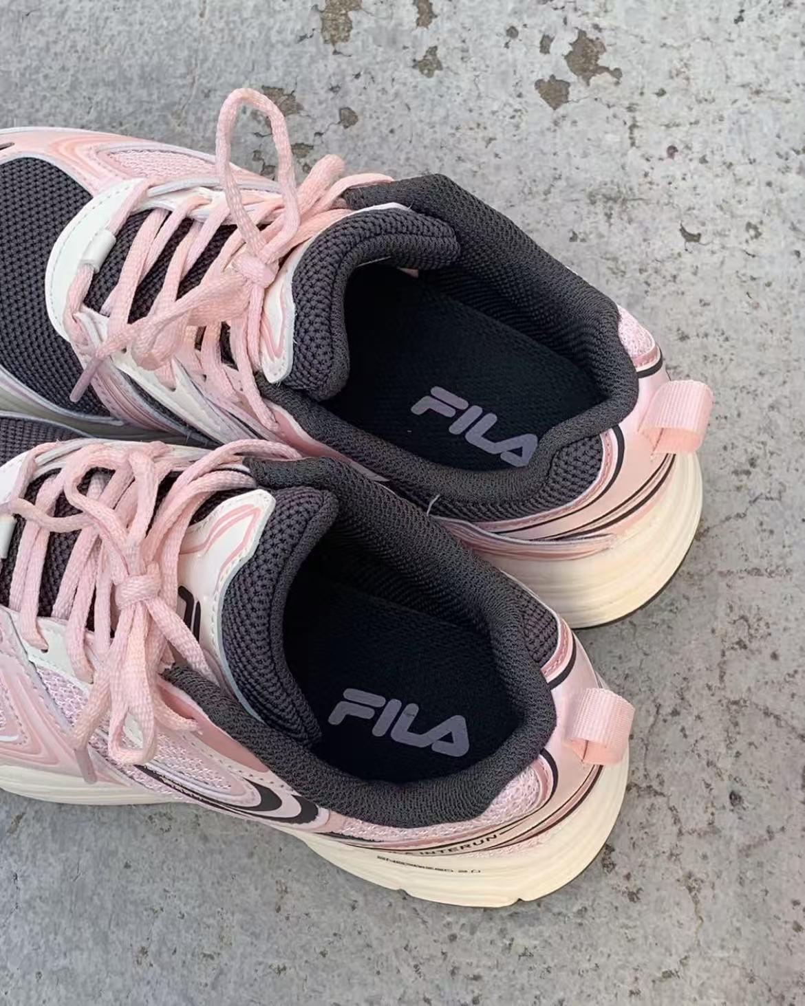 FILA INTERUN | SAKURA PINK BLACK