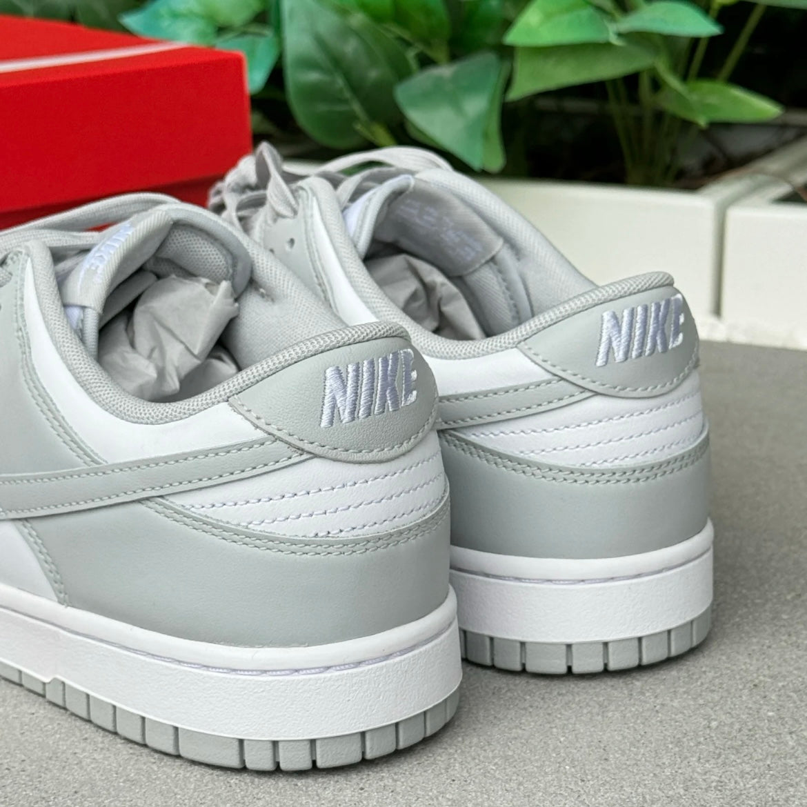 NIKE DUNK LOW | TWO TONE GREY