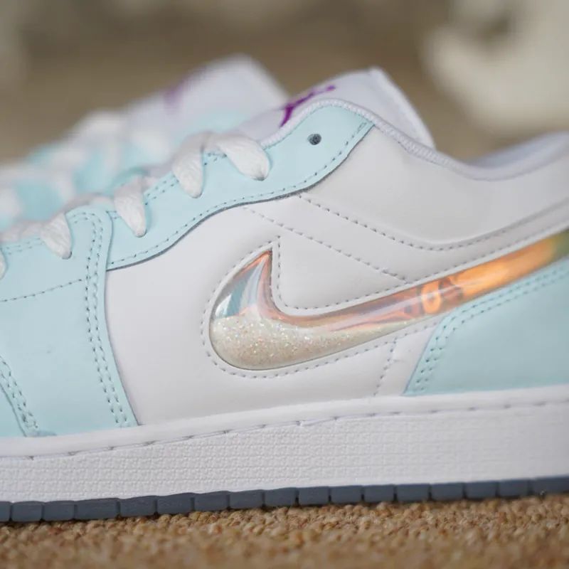 NIKE AIR JORDAN 1 LOW GS | PALE BLUE ( 閃粉流砂 )