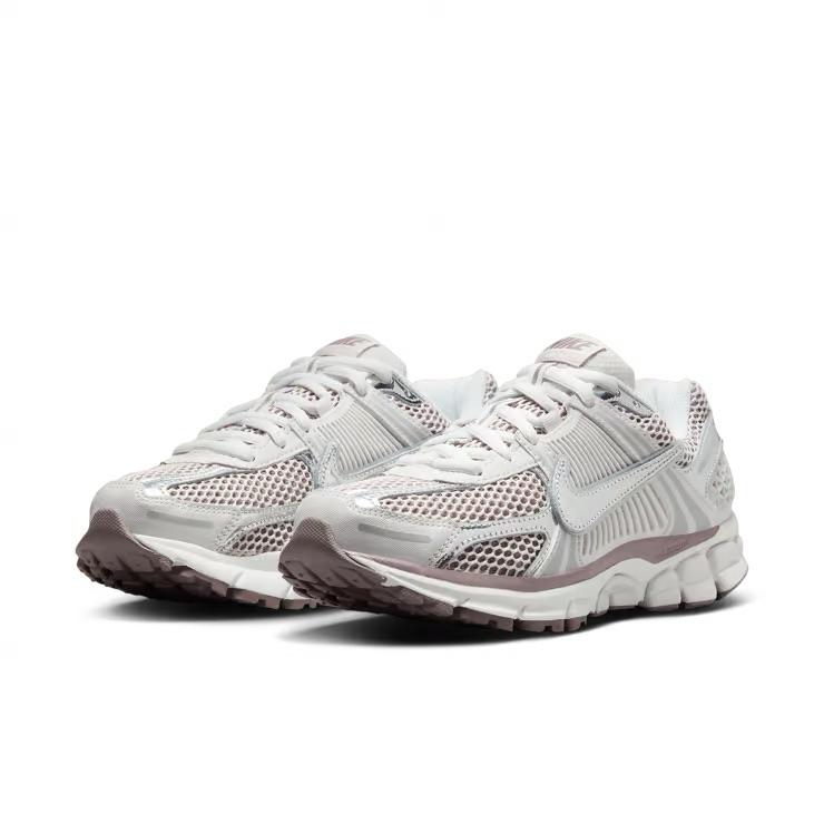 NIKE ZOOM VOMERO 5 | PINK SILVER