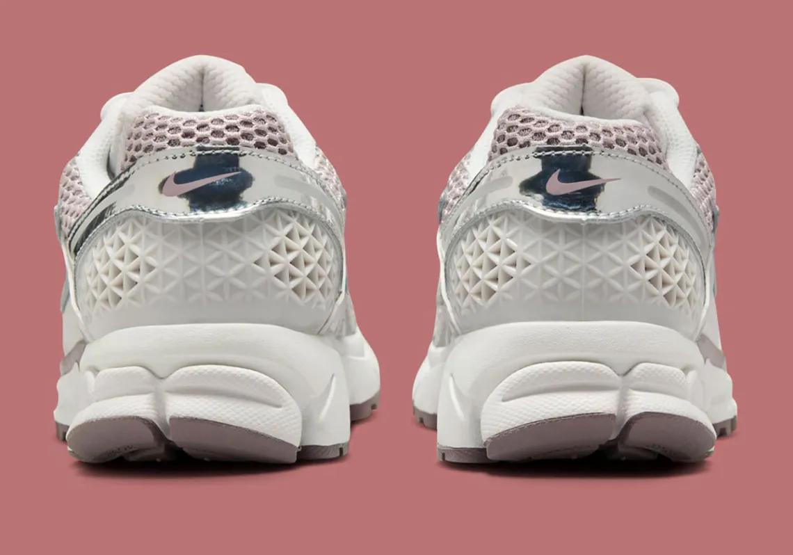 NIKE ZOOM VOMERO 5 | PINK SILVER