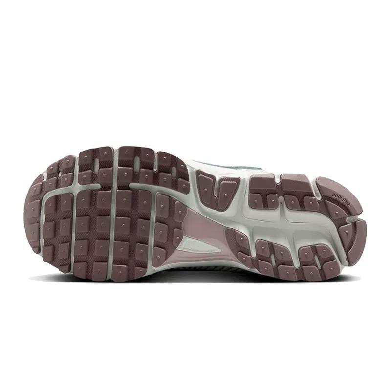 NIKE ZOOM VOMERO 5 | PINK SILVER