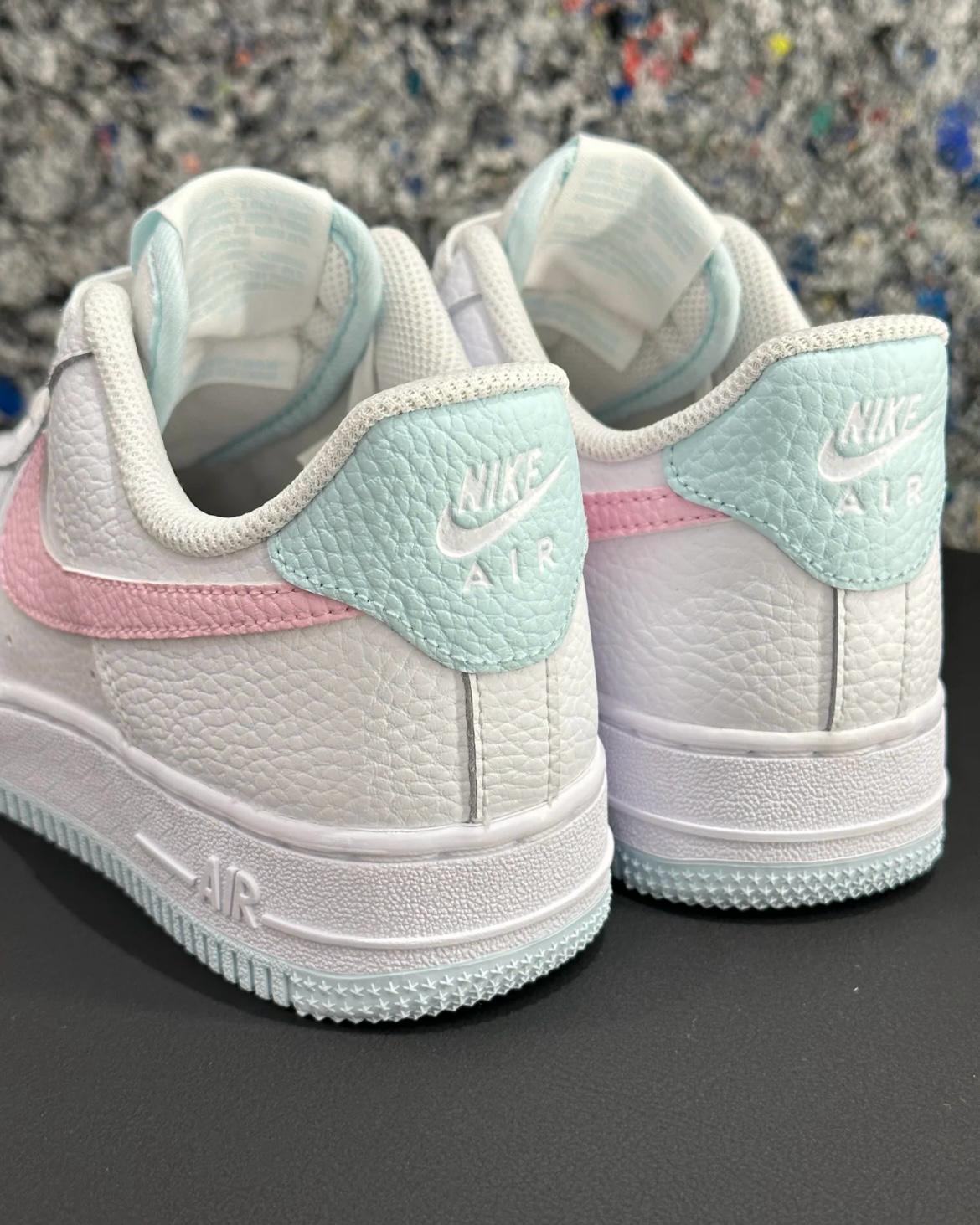 NIKE AIR FORCE 1 MINI SWOOSH | WHITE PINK BLUE