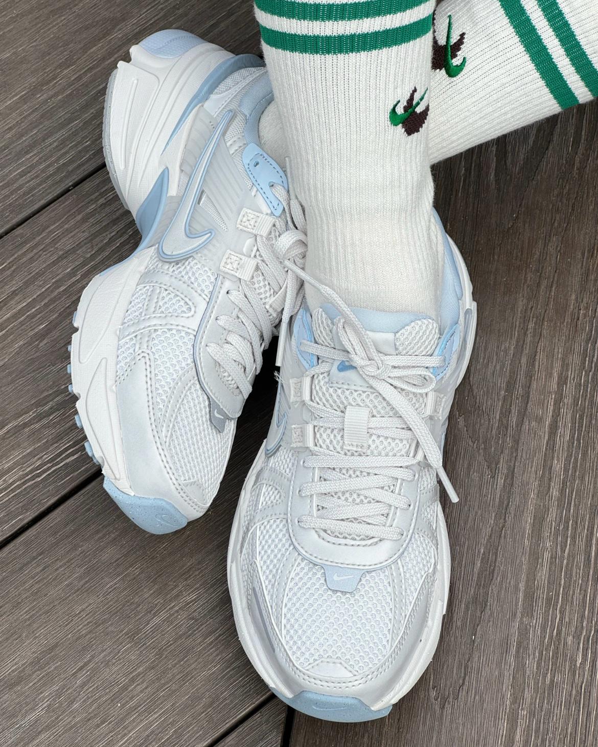 NIKE V2K RUN | SALT BLUE