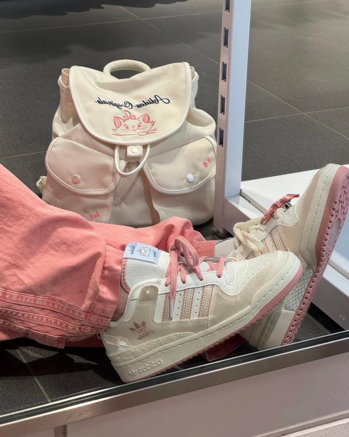 ADIDAS FORUM | DISNEY MARIE