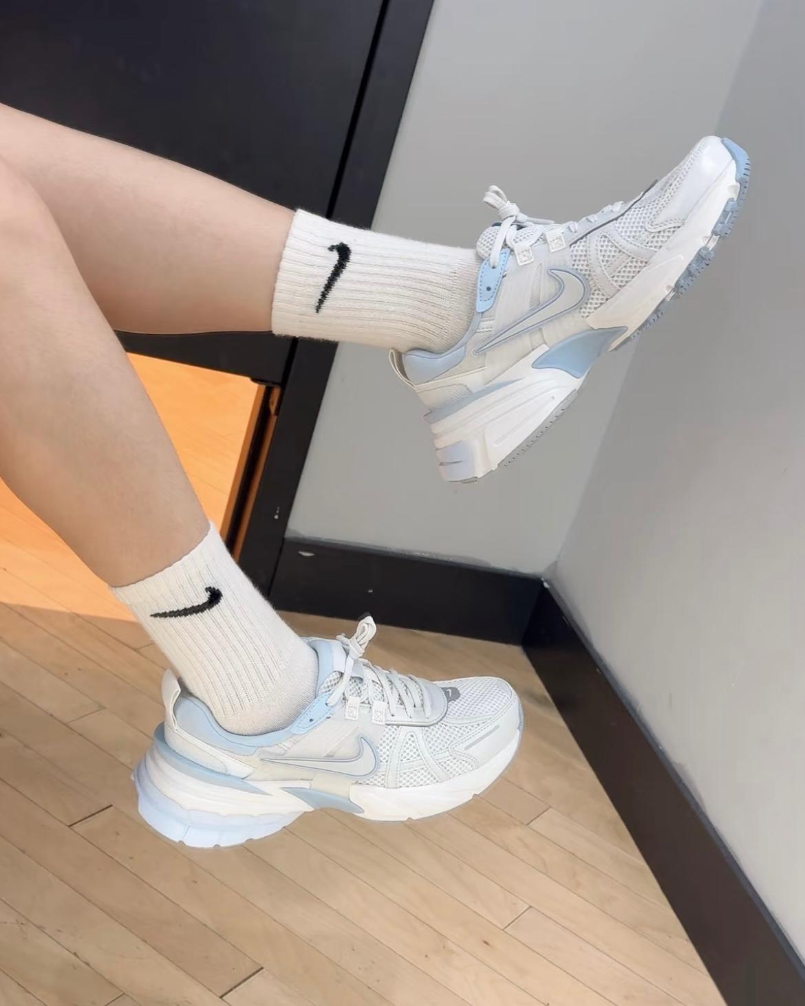 NIKE V2K RUN | SALT BLUE