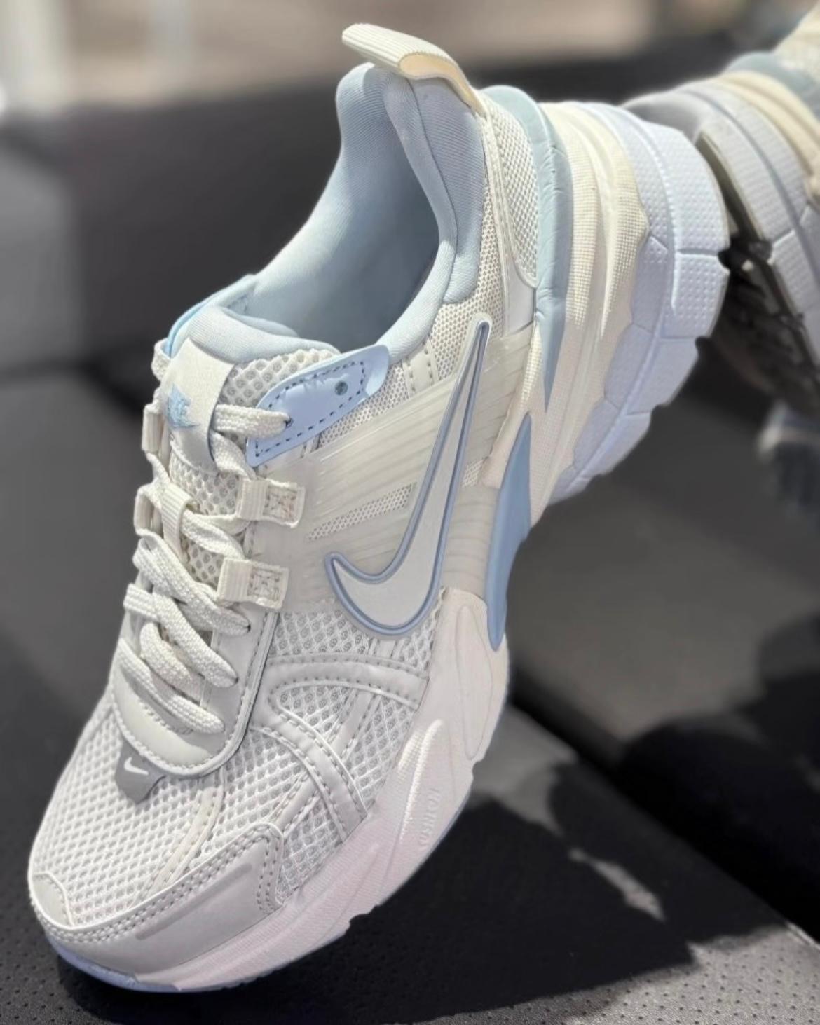 NIKE V2K RUN | SALT BLUE