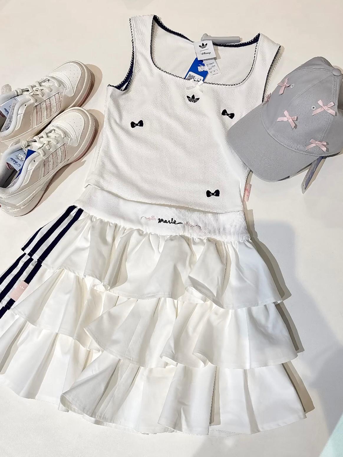 ADIDAS x DISNEY RIBBON 背心 | 2 COLORS