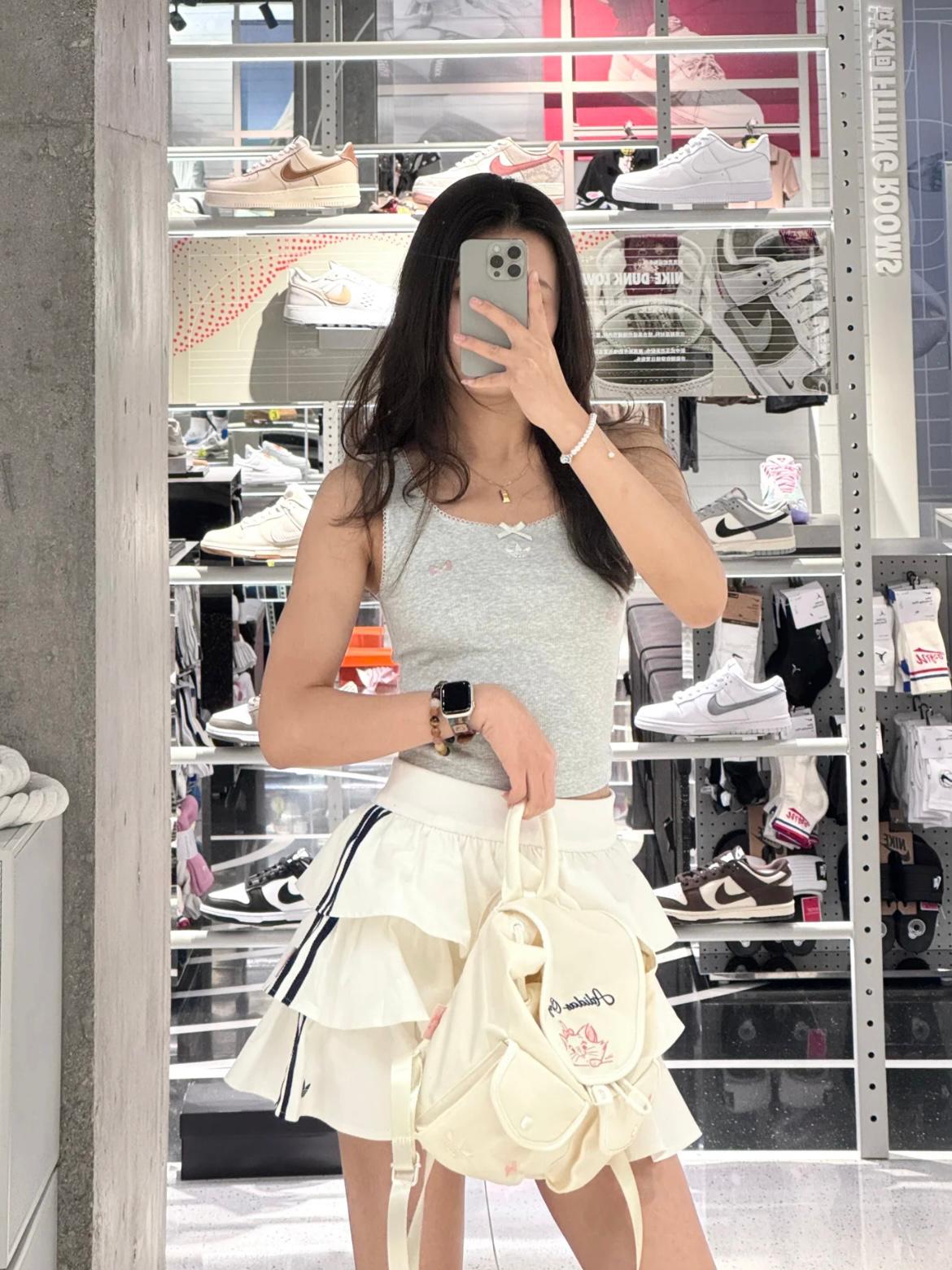 ADIDAS x DISNEY RIBBON 背心 | 2 COLORS
