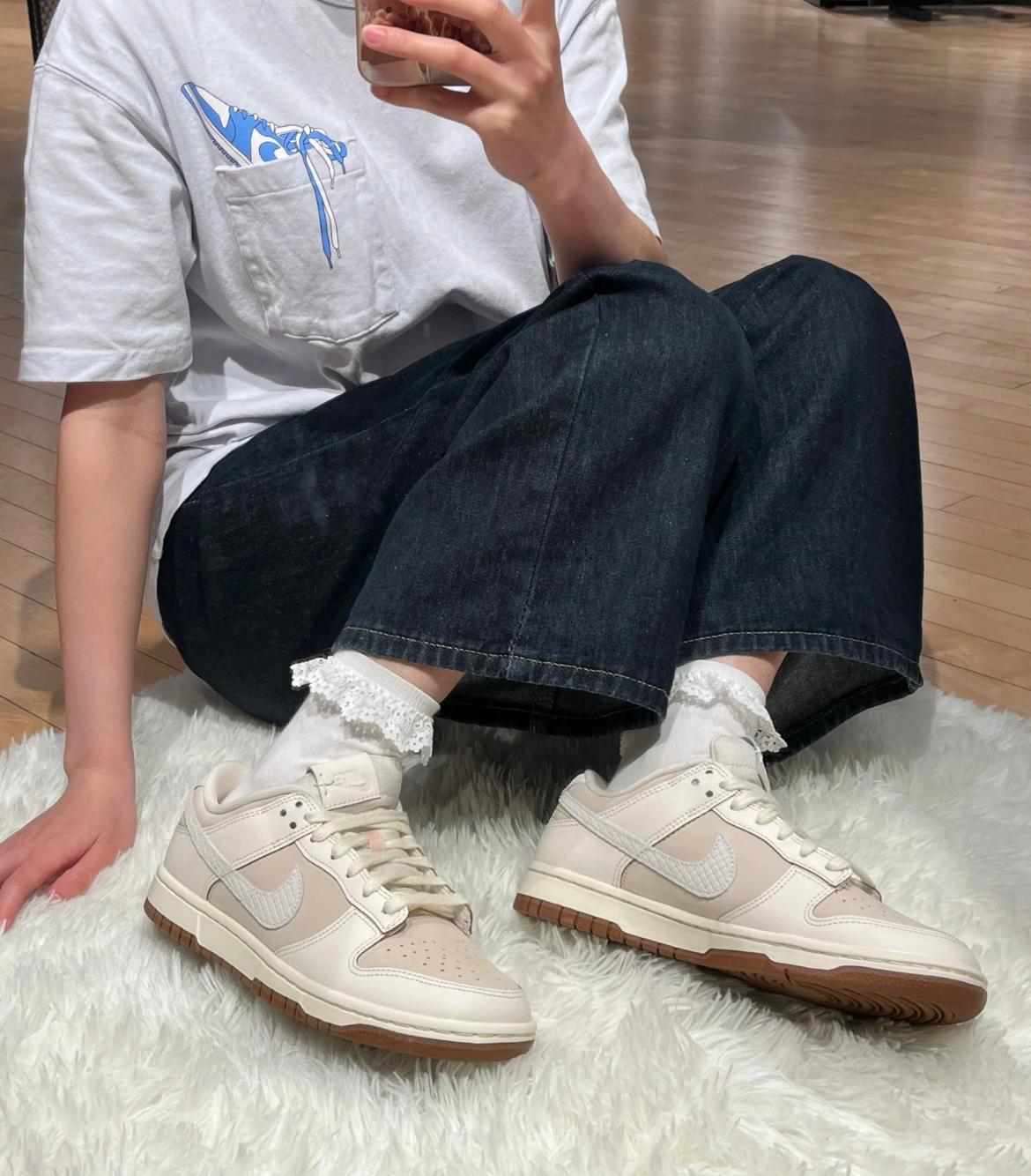 NIKE DUNK LOW | CREAMY BEIGE