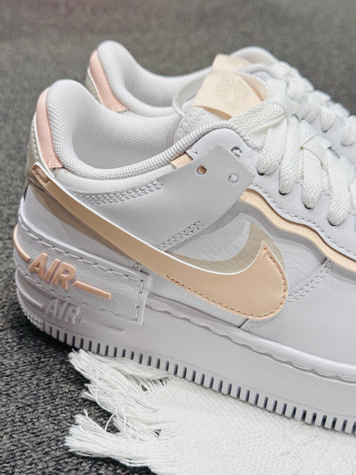 NIKE AIR FORCE SHADOW | PEACH