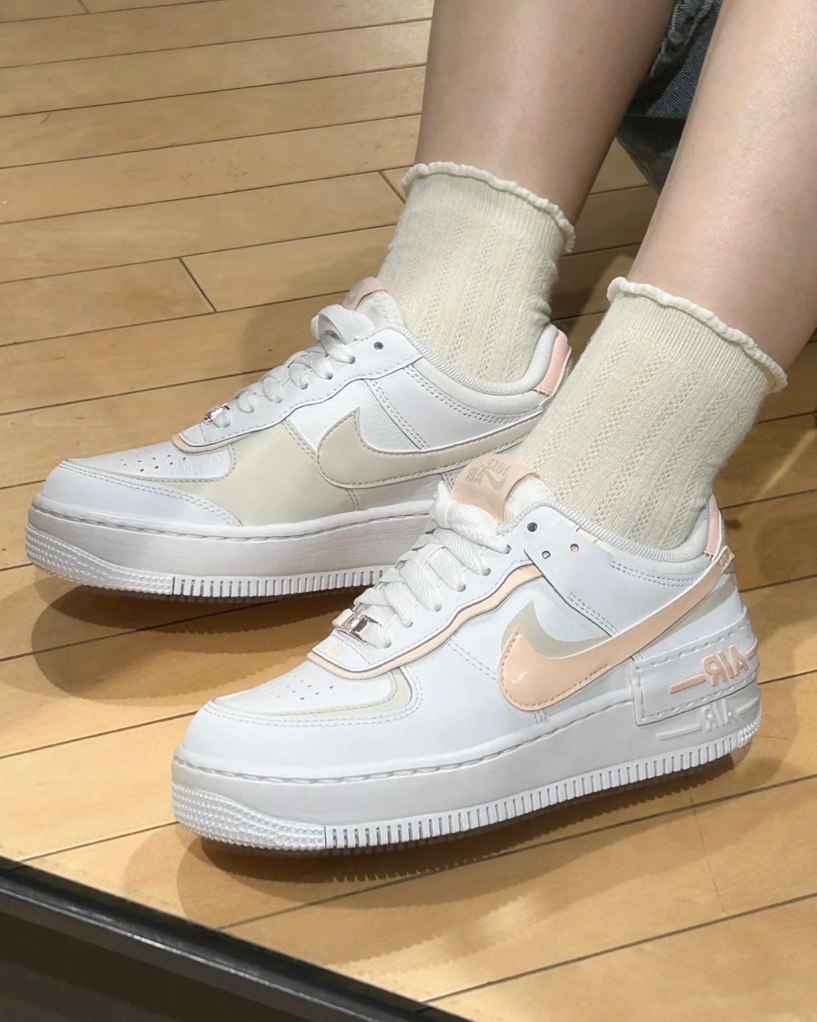 NIKE AIR FORCE SHADOW | PEACH