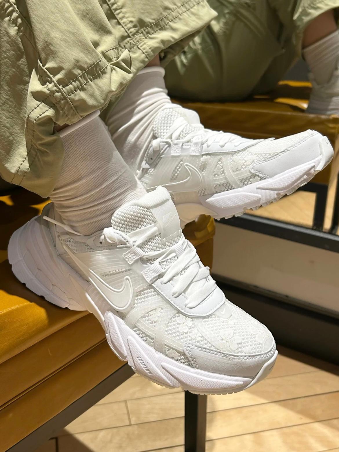 NIKE V2K RUN | WHITE
