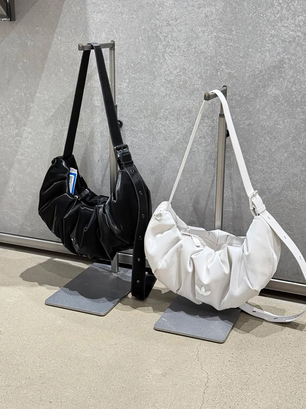 ADIDAS 3WAY SHOULDER BAG ( 餃子雲朵 ) 仿皮款 | 2 COLORS