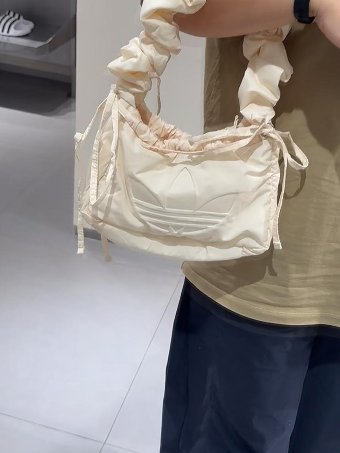 ADIDAS 3WAY SHOULDER BAG ( 皺褶雲朵 ) | 2 COLORS