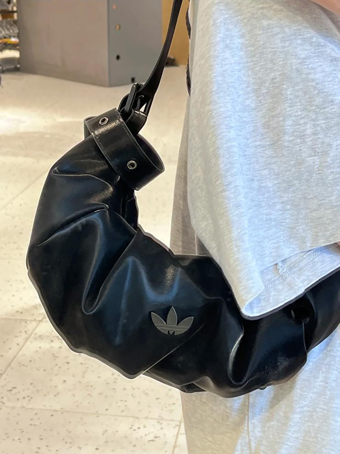ADIDAS 3WAY SHOULDER BAG ( 餃子雲朵 ) 仿皮款 | 2 COLORS