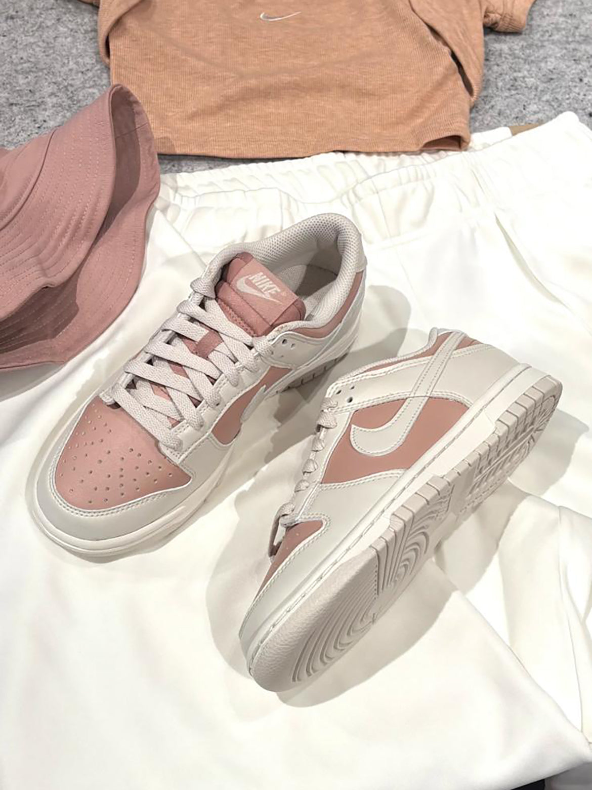 NIKE DUNK LOW | PINK BEIGE