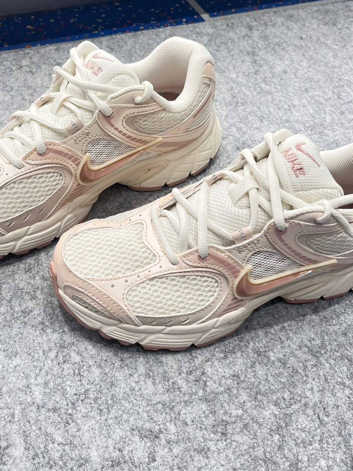 NIKE V5 RNR | MILKTEA PINK