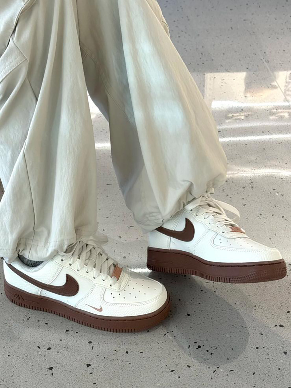 NIKE AIR FORCE 1 | CHOCO