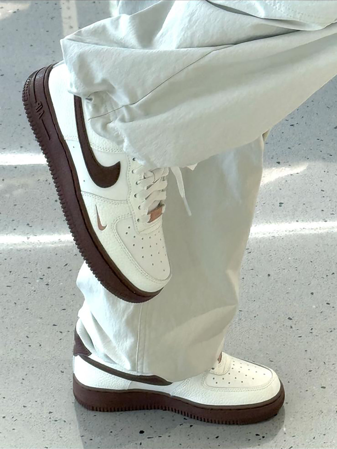 NIKE AIR FORCE 1 | CHOCO