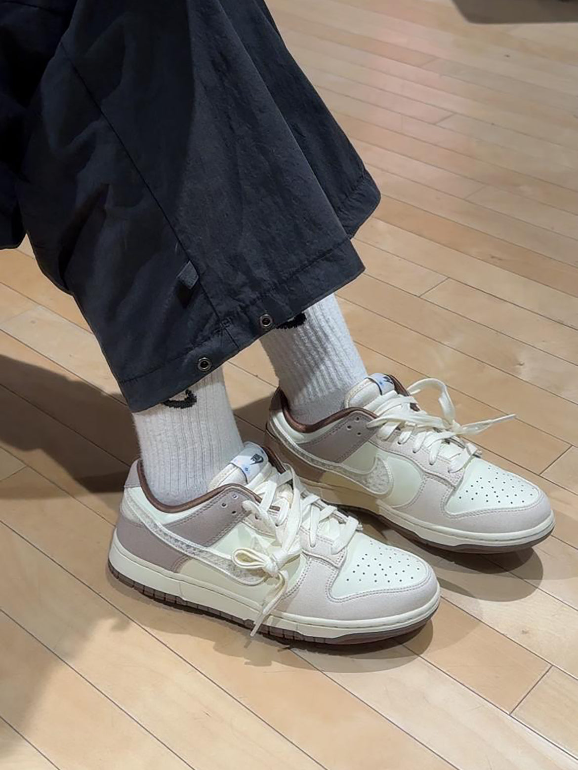 NIKE DUNK LOW | LACE SWOOSH