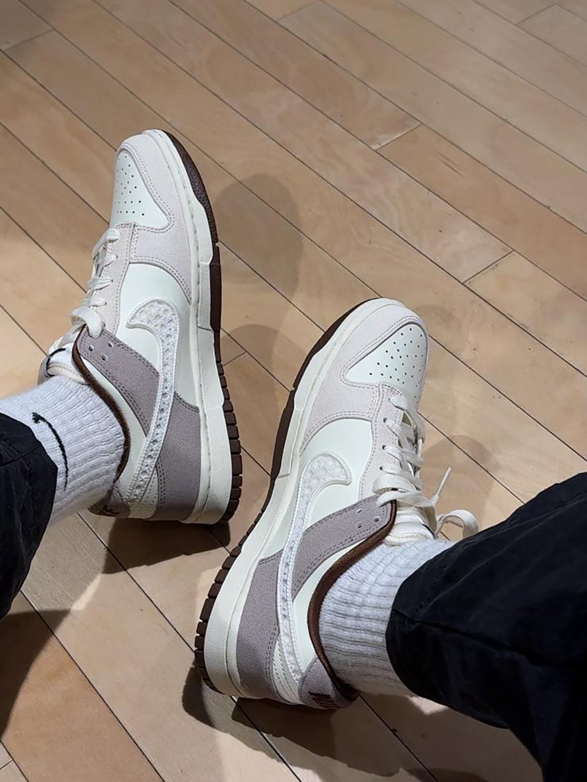 NIKE DUNK LOW | LACE SWOOSH