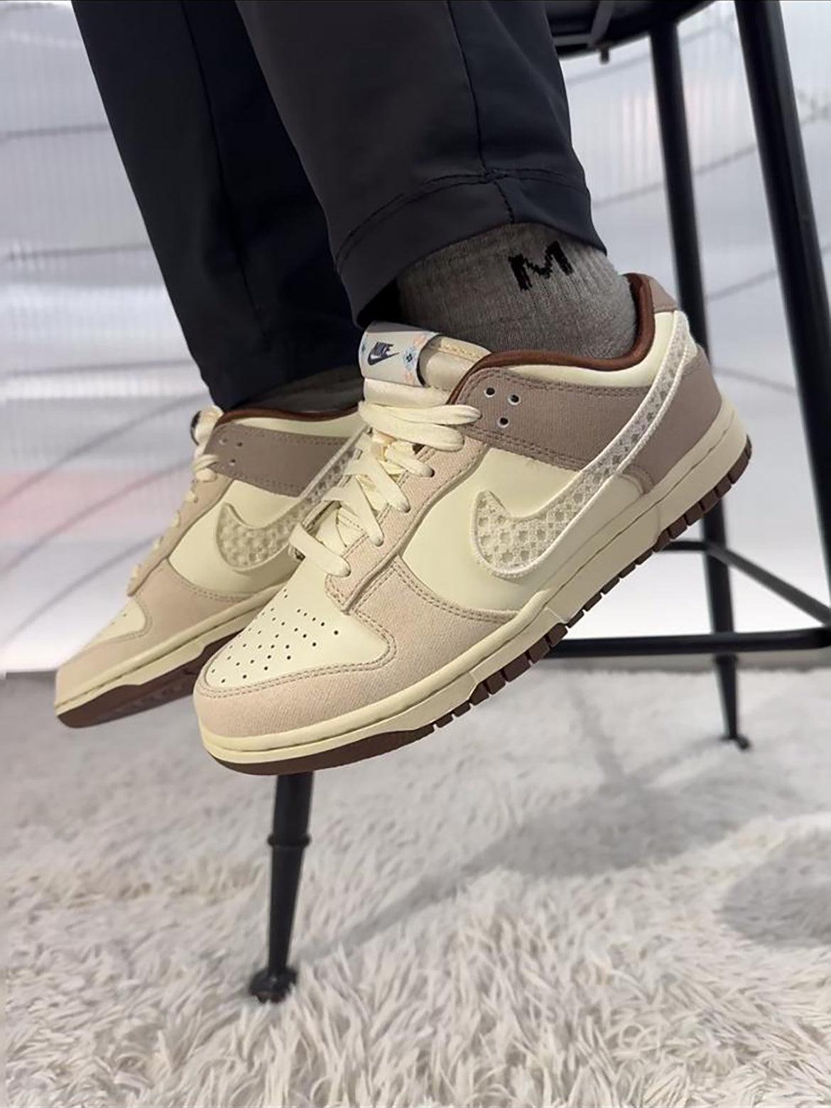 NIKE DUNK LOW | LACE SWOOSH