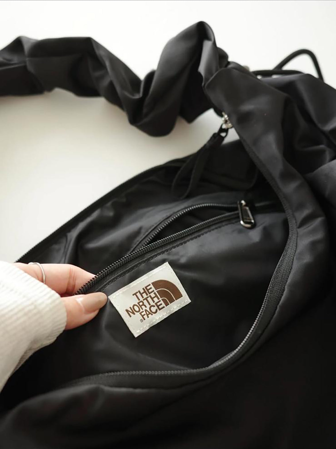 THE NORTH FACE 雲朵袋 | BLACK
