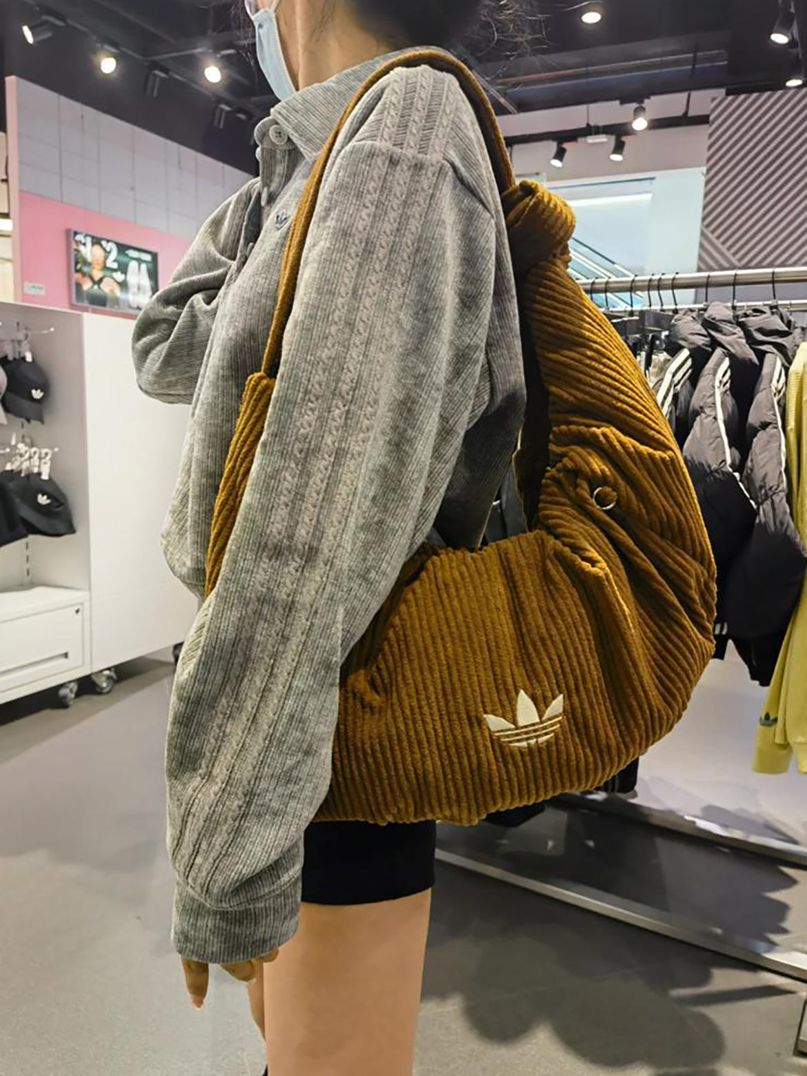 ADIDAS CORDUROY 燈芯絨雲朵袋 | 2 COLORS