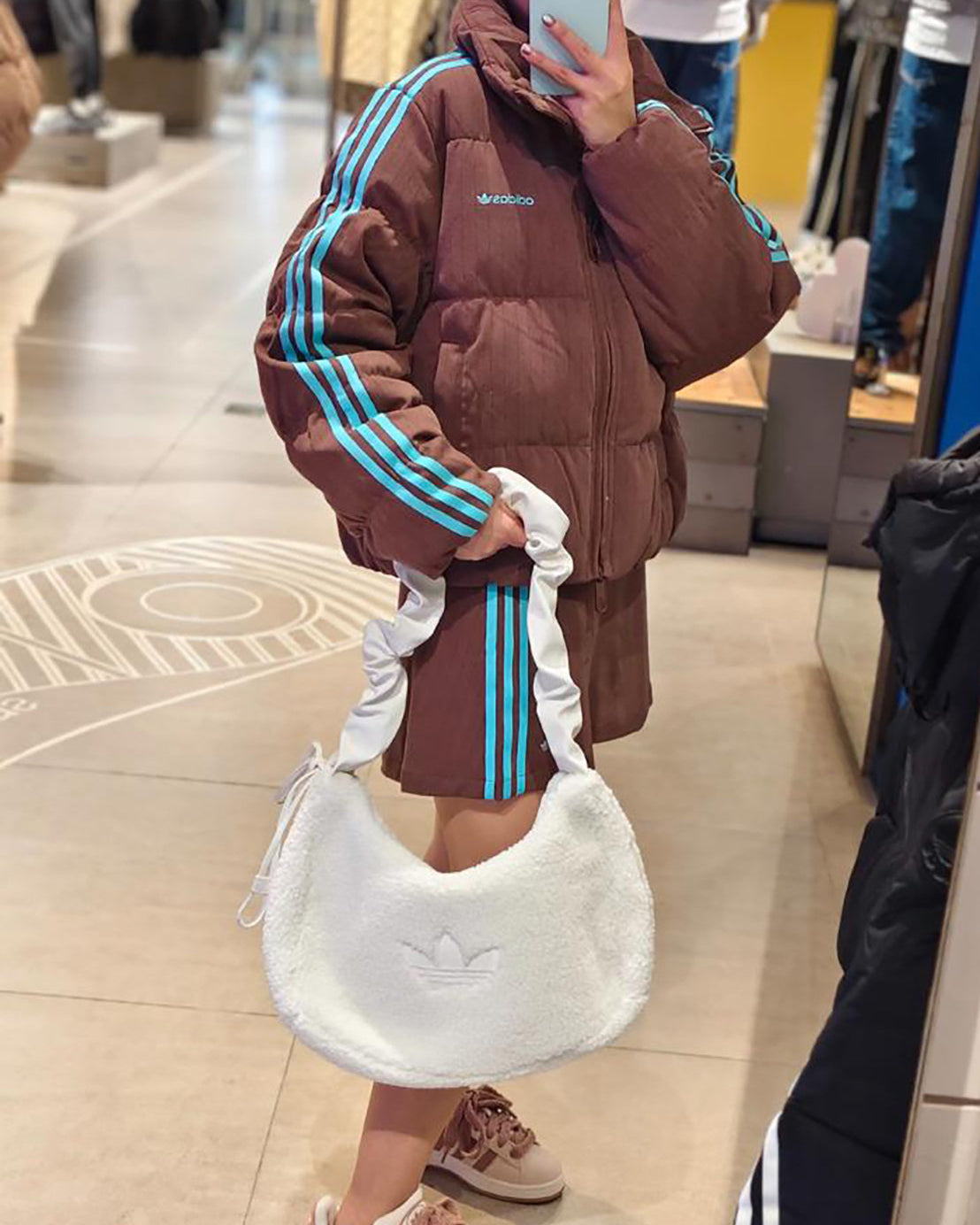 ADIDAS CORDUROY 毛毛雲朵袋 | 2 COLORS