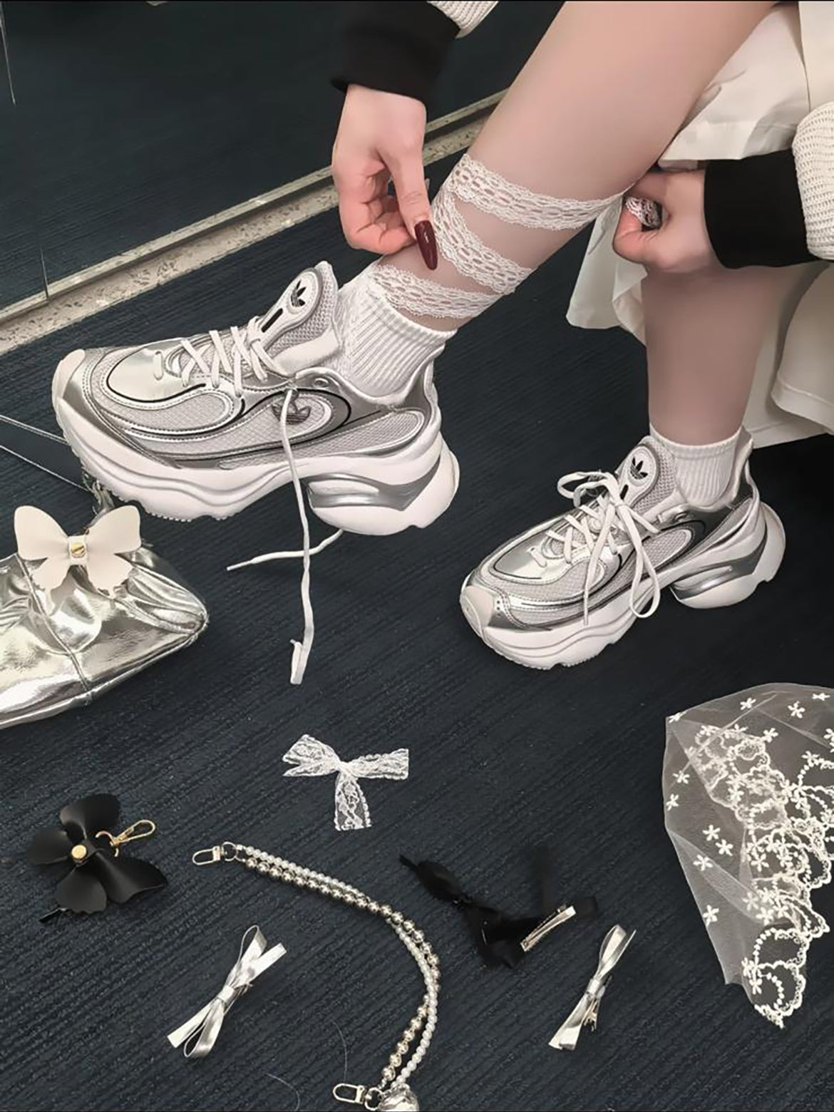 ADIDAS OZVENUZ | SILVER