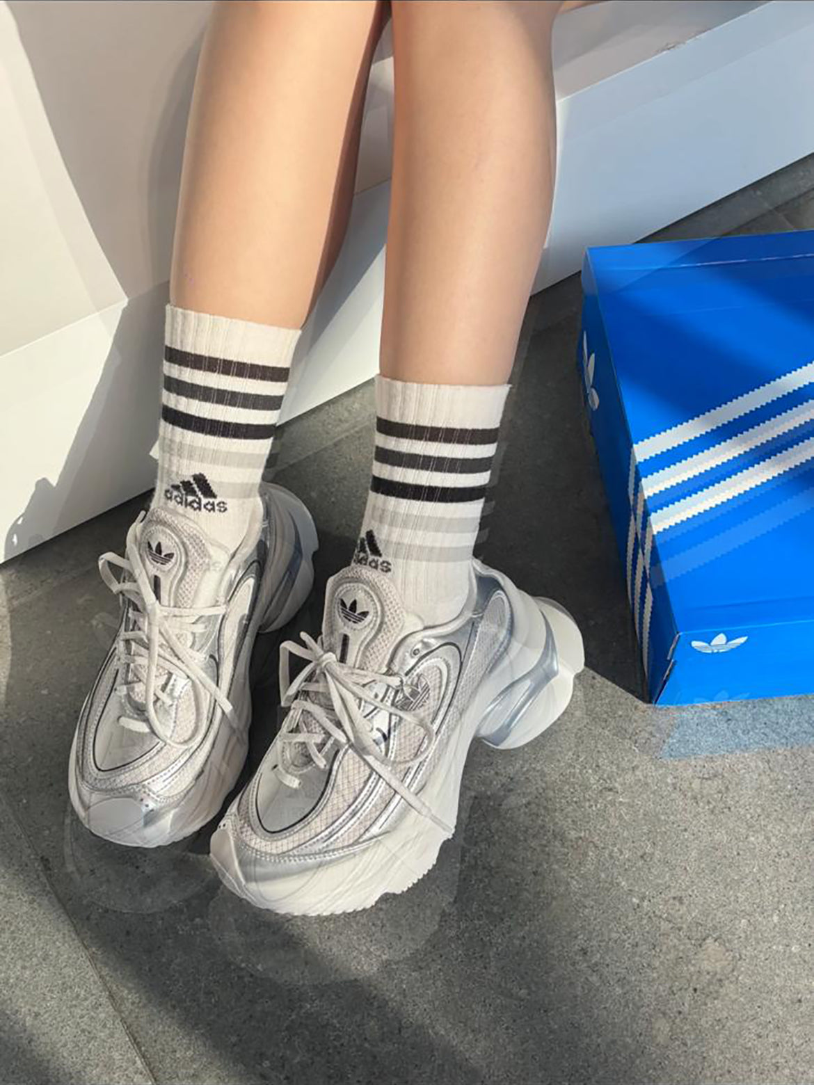 ADIDAS OZVENUZ | SILVER