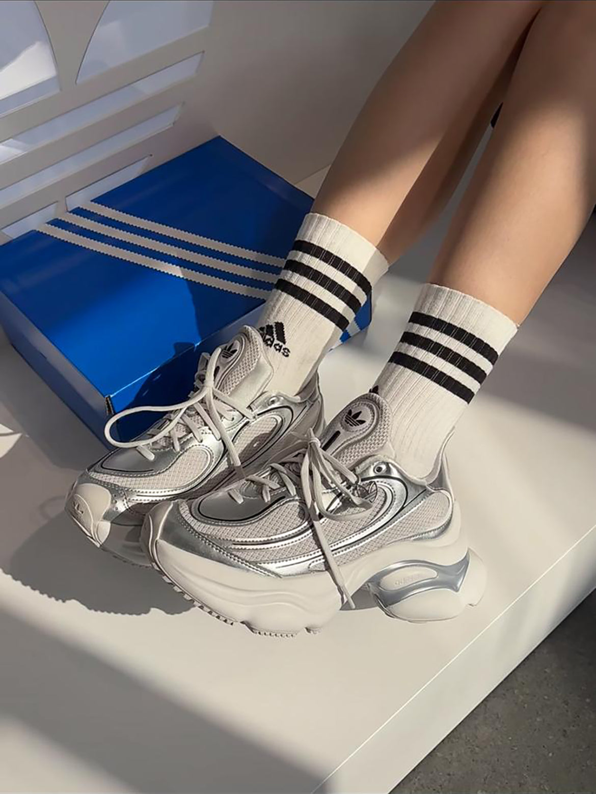 ADIDAS OZVENUZ | SILVER