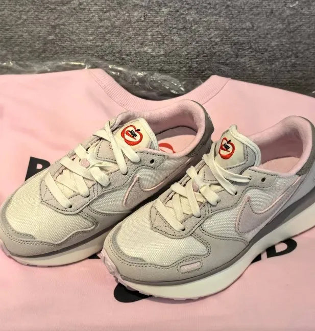 NIKE PHOENIX WAFFLE | GREY PINK