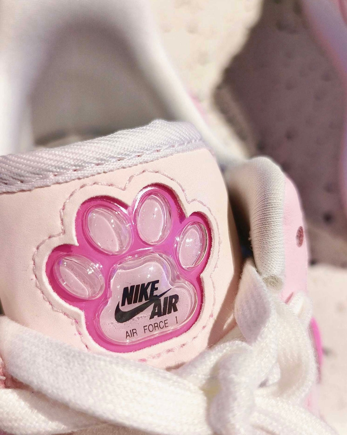 NIKE AIR FORCE 1 | BARBIE PINK