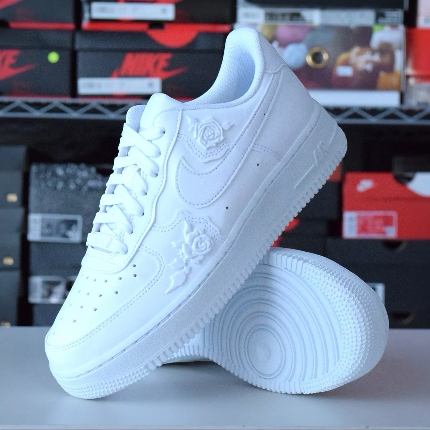NIKE AIR FORCE 1 | EMBOSSED WHITE ROSE