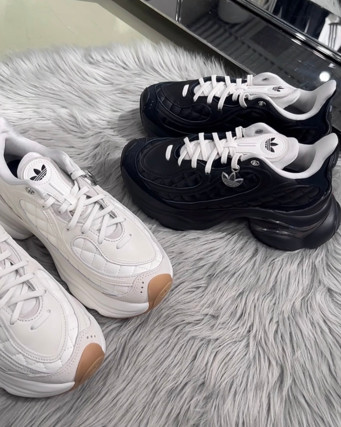 ADIDAS OZVENUZ | CREAM CHECKERED 小香風