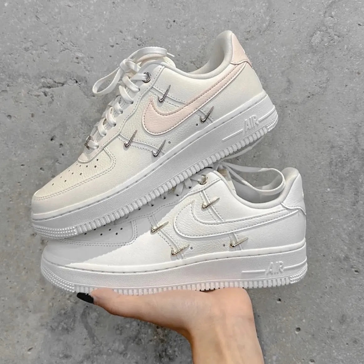 NIKE AIR FORCE 1 MINI SWOOSH | OFF WHITE