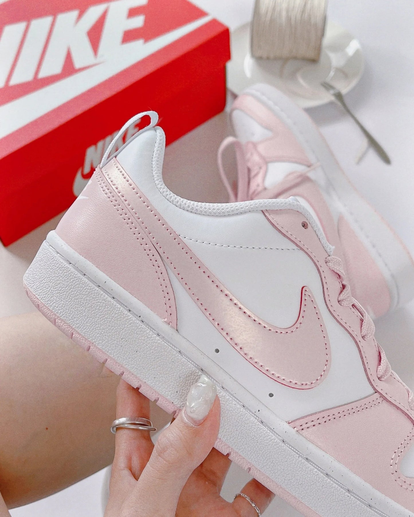 NIKE COURT BOROUGH LOW 2 | PEARL PINK