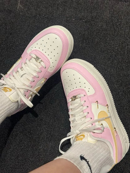 NIKE AIR FORCE 1 MINI SWOOSH | PINK GOLD