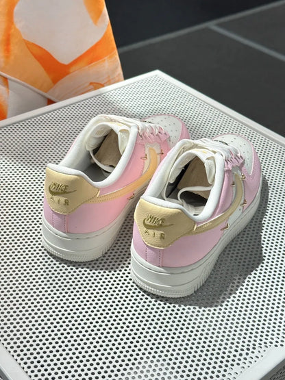 NIKE AIR FORCE 1 MINI SWOOSH | PINK GOLD