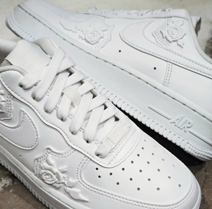 NIKE AIR FORCE 1 | EMBOSSED WHITE ROSE