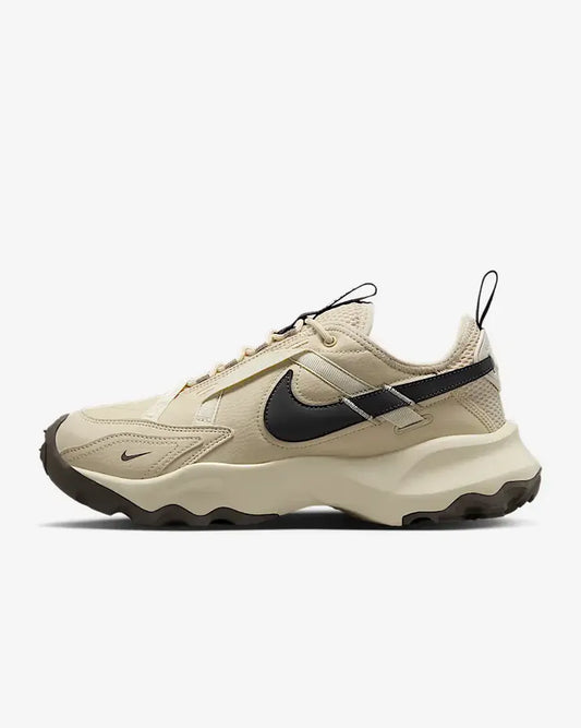 NIKE TC 7900 | SAND BLACK