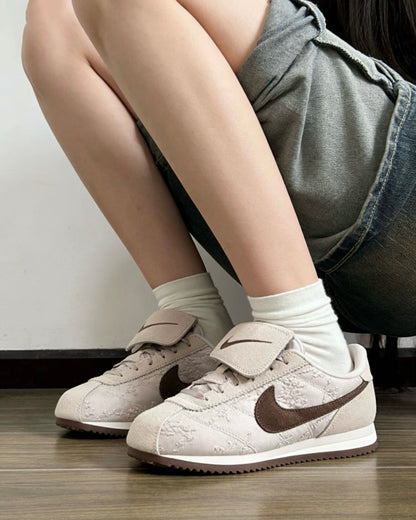 NIKE CORTEZ TXT | RED BEAN