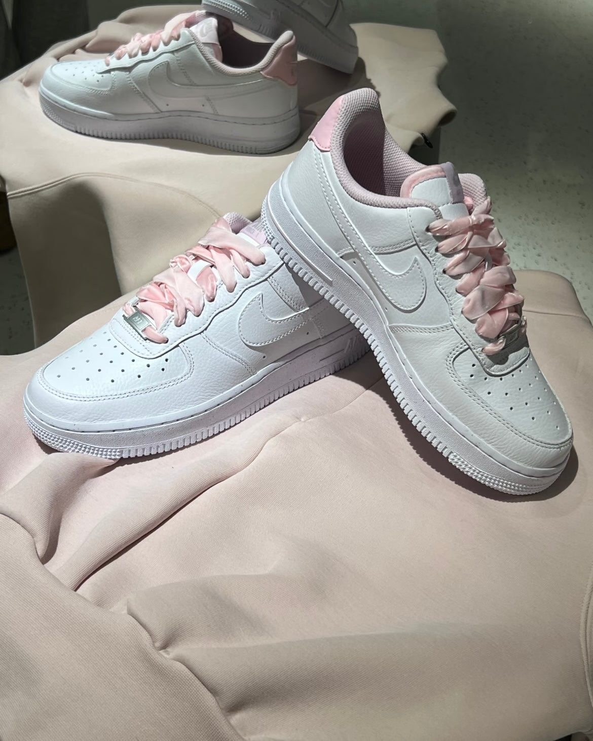 NIKE AIR FORCE 1 PINK LACE | PINK WHITE